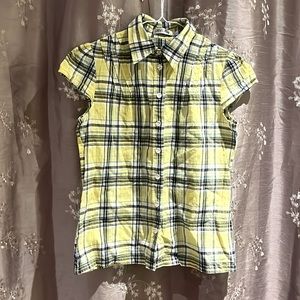 Short sleeve yellow button down shirt. Size medium. 100% cotton.